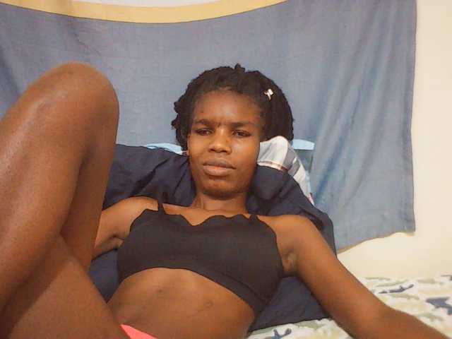 Beautyviny2 live cam on BongaCams