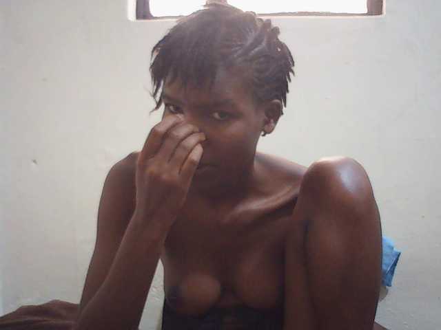 Beautyviny2 live cam on BongaCams