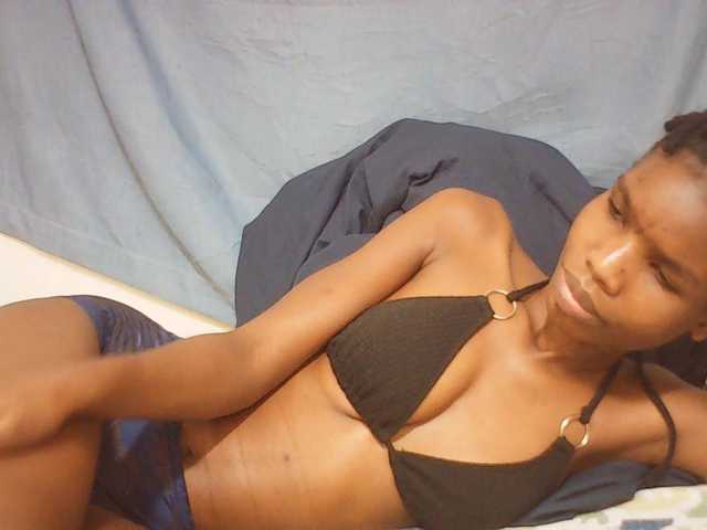 Beautyviny2 live cam on BongaCams