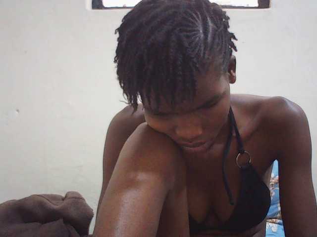 Beautyviny2 live cam on BongaCams