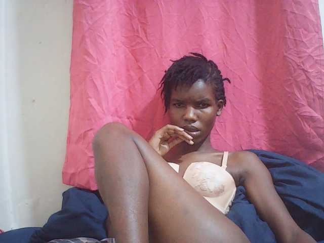 Beautyviny2 live cam on BongaCams