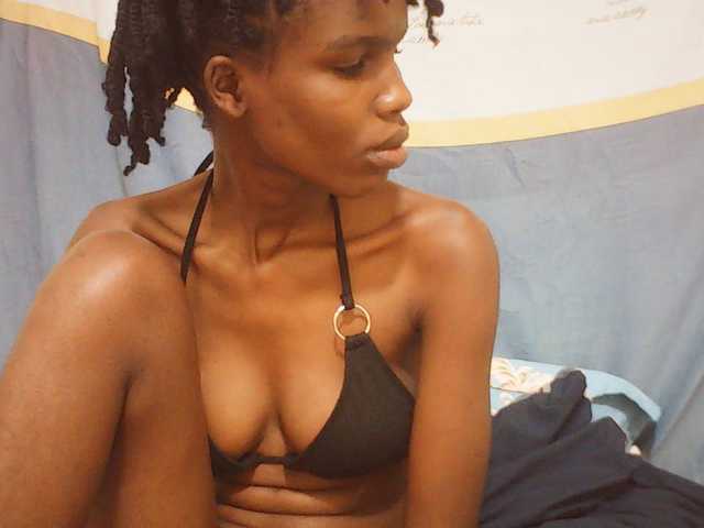 Beautyviny2 live cam on BongaCams