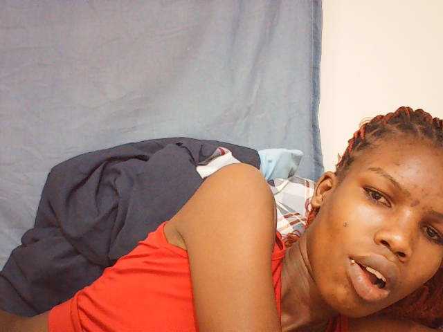 Beautyviny2 live cam on BongaCams