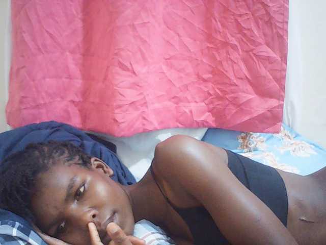 Beautyviny2 live cam on BongaCams