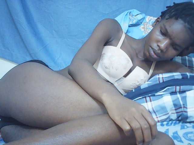 Beautyviny2 live cam on BongaCams
