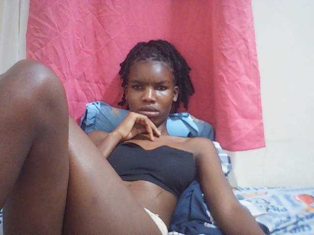 Beautyviny2 live cam on UnifiedCams