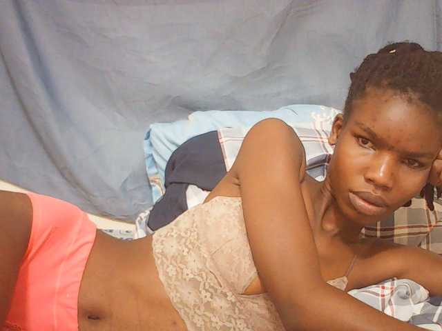 Beautyviny2 live cam on BongaCams