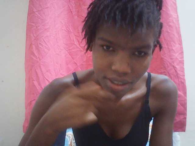 Beautyviny2 live cam on BongaCams