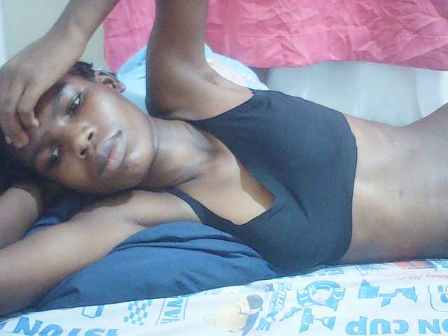 Beautyviny2 live cam on BongaCams
