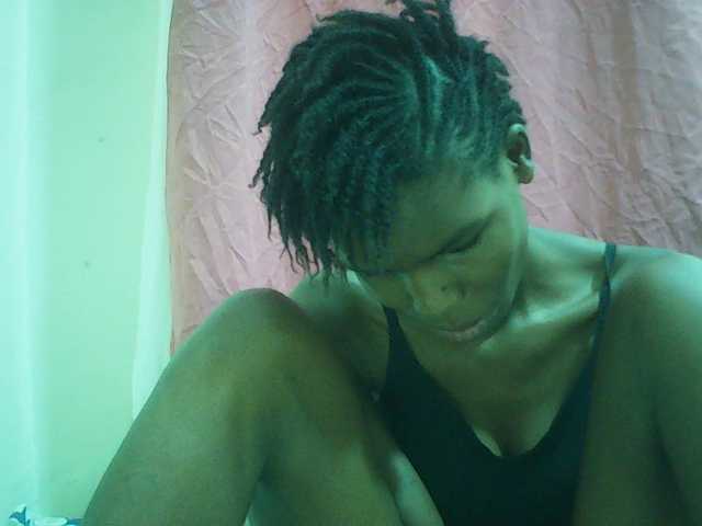 Beautyviny2 live cam on BongaCams