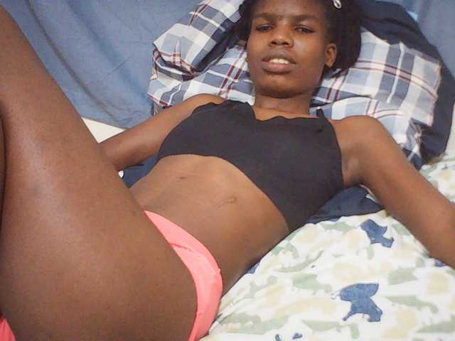 Beautyviny2 live cam on BongaCams