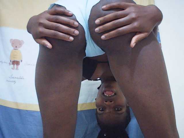 Beautyviny2 live cam on BongaCams