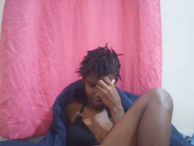 Beautyviny2 live cam on BongaCams