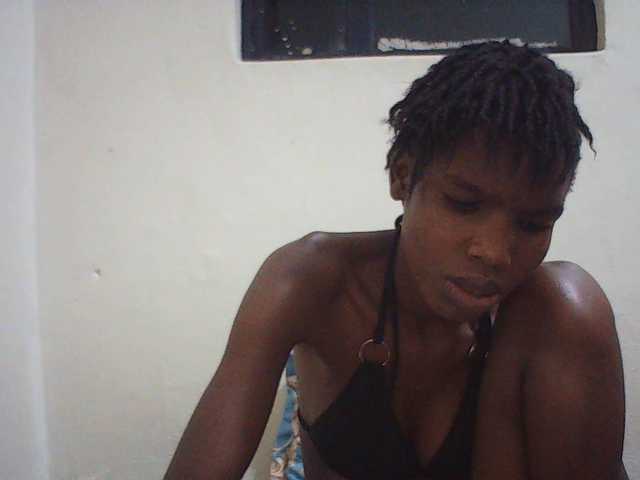 Beautyviny2 live cam on BongaCams