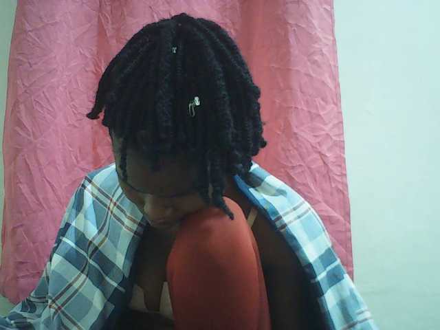 Beautyviny2 live cam on BongaCams