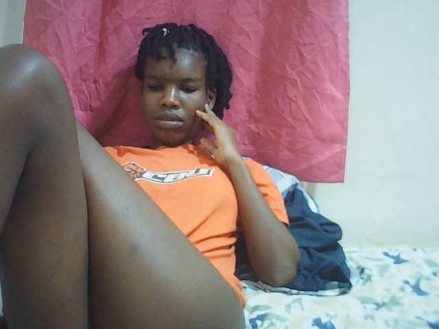 Beautyviny2 live cam on BongaCams