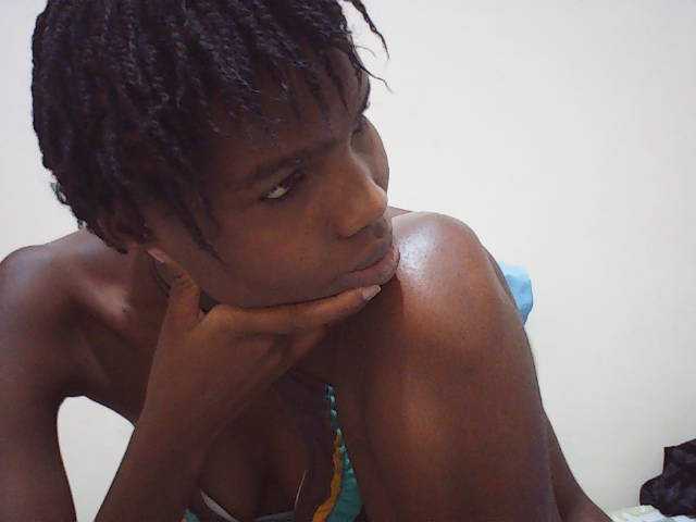 Beautyviny2 live cam on BongaCams
