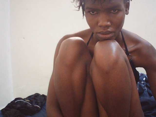 Beautyviny2 live cam on BongaCams