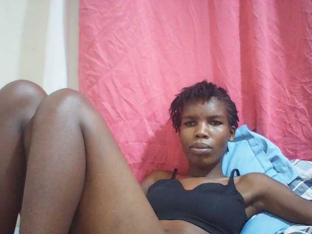 Beautyviny2 live cam on BongaCams