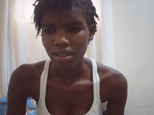 Beautyviny2 live cam on BongaCams