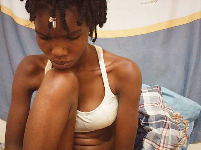 Beautyviny2 live cam on BongaCams