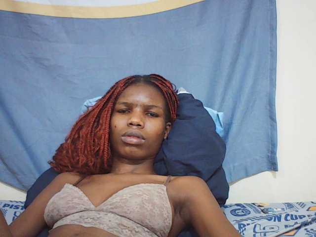 Beautyviny2 live cam on BongaCams