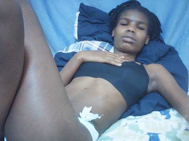 Beautyviny2 live cam on BongaCams