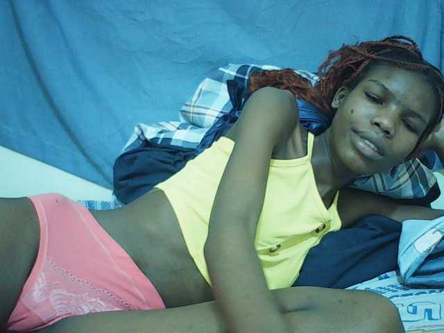 Beautyviny2 live cam on BongaCams