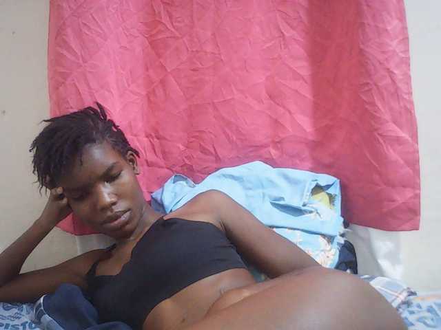 Beautyviny2 live cam on BongaCams