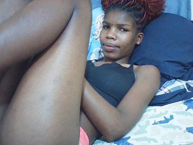 Beautyviny2 live cam on BongaCams