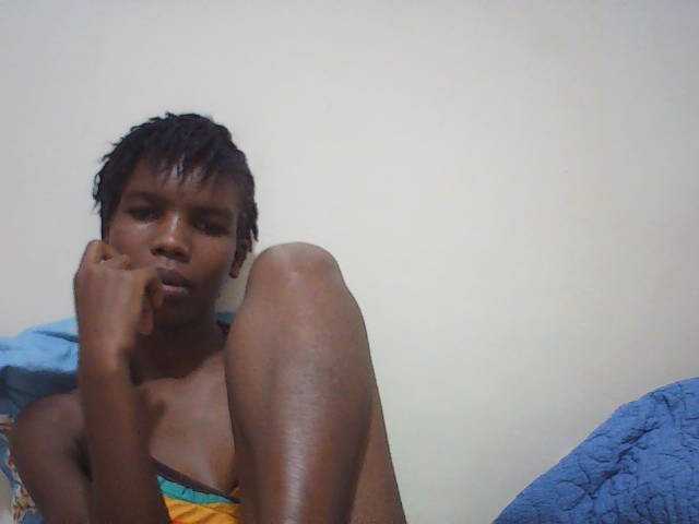 Beautyviny2 live cam on BongaCams