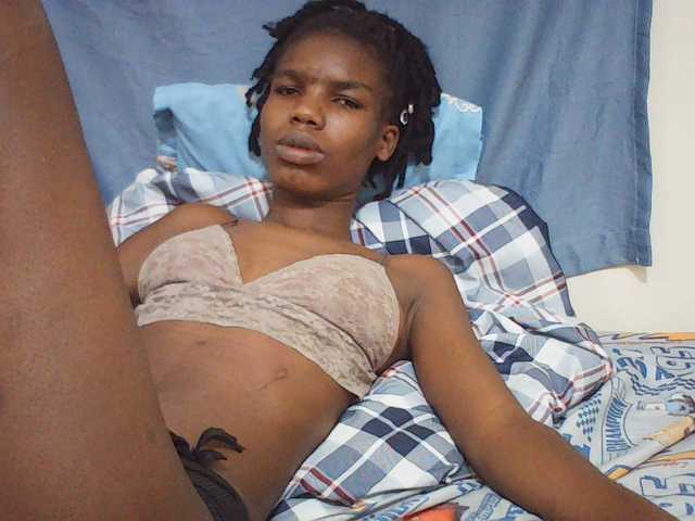 Beautyviny2 live cam on BongaCams