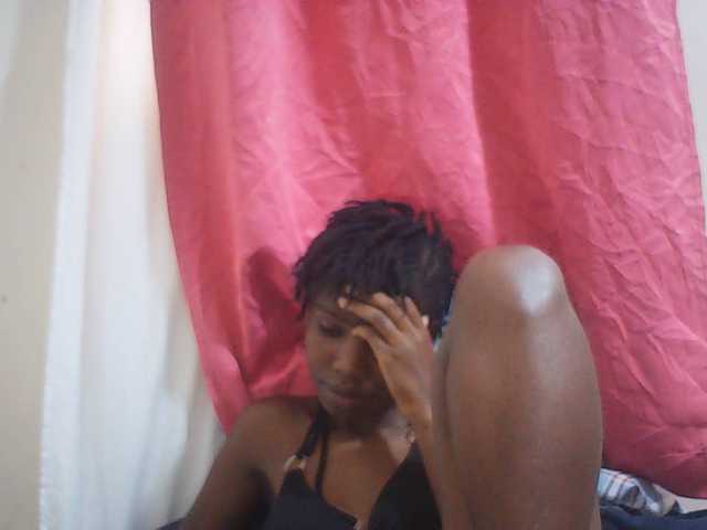 Beautyviny2 live cam on BongaCams