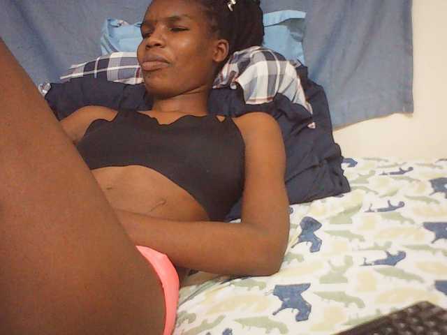 Beautyviny2 live cam on BongaCams