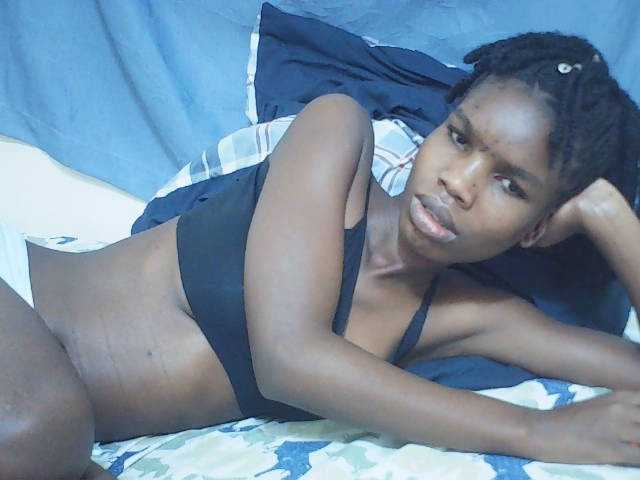 Beautyviny2 live cam on BongaCams