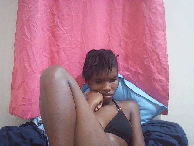 Beautyviny2 live cam on BongaCams