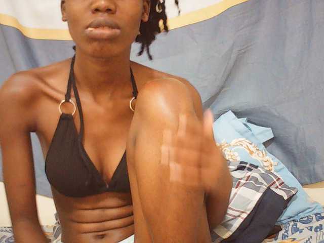 Beautyviny2 live cam on BongaCams