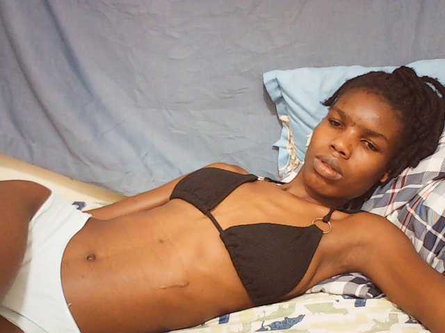 Beautyviny2 live cam on BongaCams