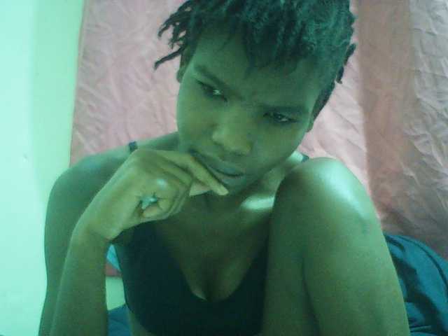Beautyviny2 live cam on BongaCams
