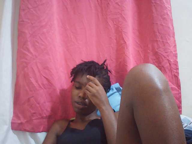 Beautyviny2 live cam on BongaCams