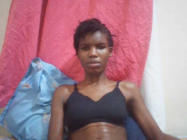 Beautyviny2 live cam on BongaCams