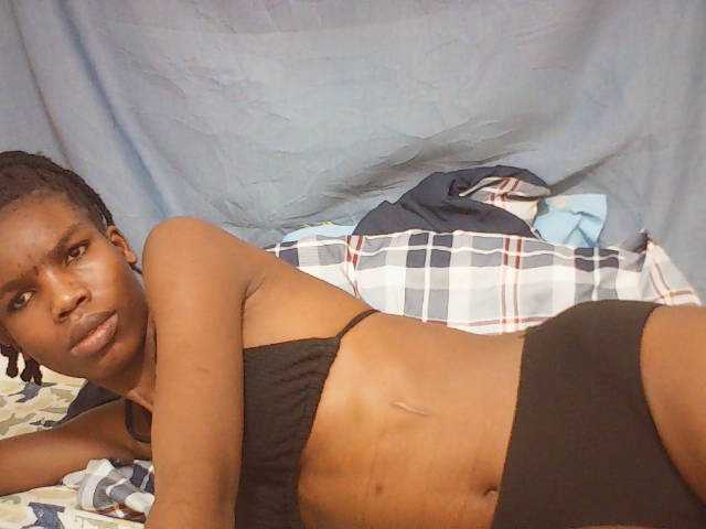 Beautyviny2 live cam on BongaCams