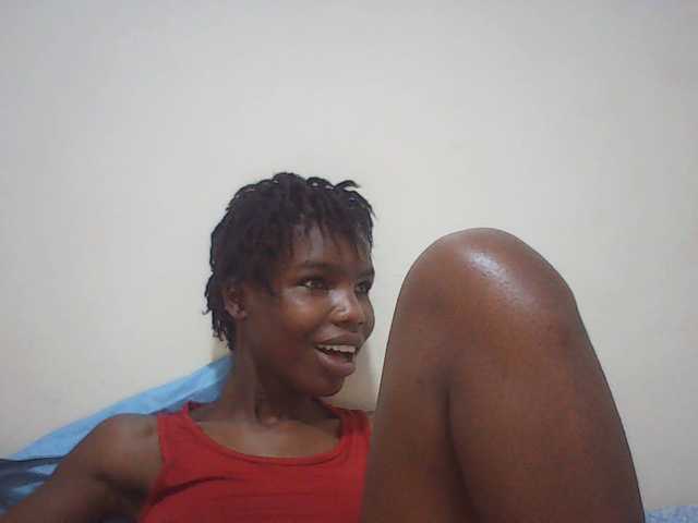 Beautyviny2 live cam on BongaCams