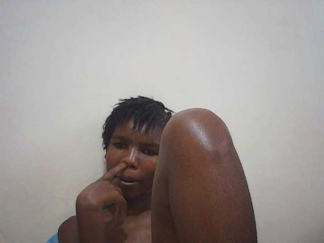 Beautyviny2 live cam on BongaCams