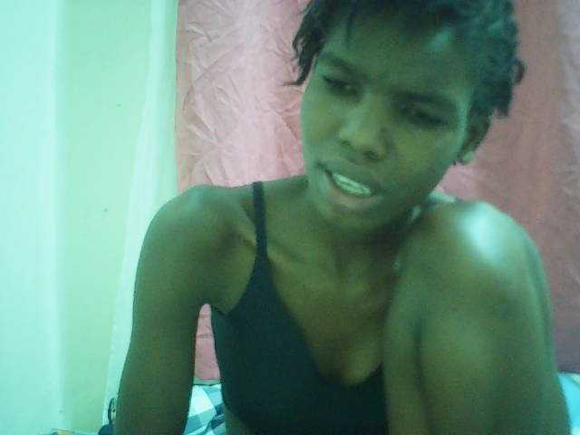 Beautyviny2 live cam on BongaCams