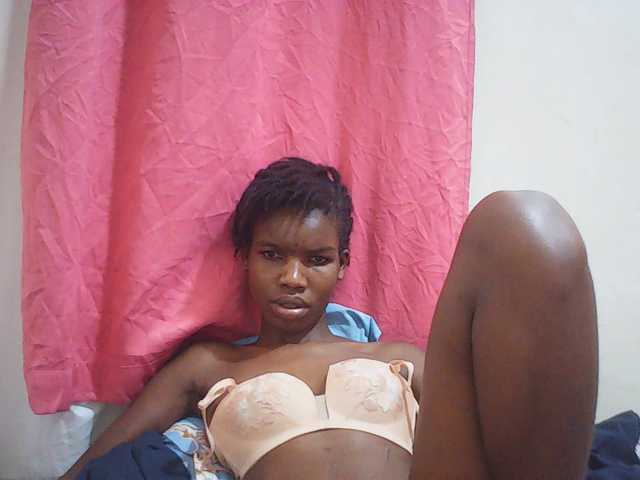 Beautyviny2 live cam on BongaCams