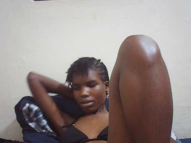 Beautyviny2 live cam on BongaCams