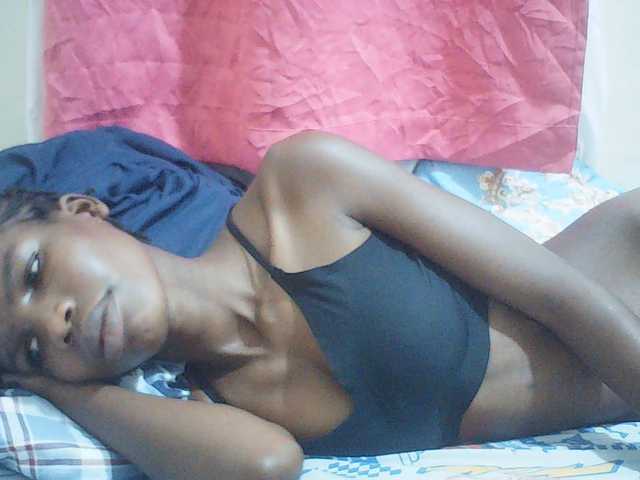 Beautyviny2 live cam on BongaCams
