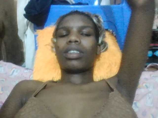 Beautyviny2 live cam preview