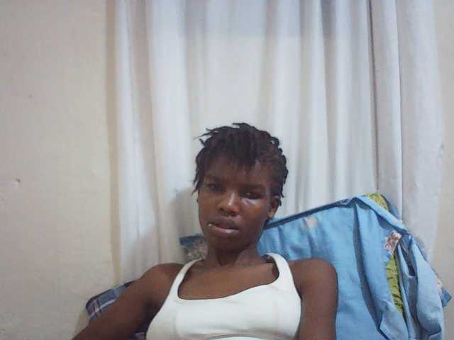 Beautyviny2 live cam on BongaCams
